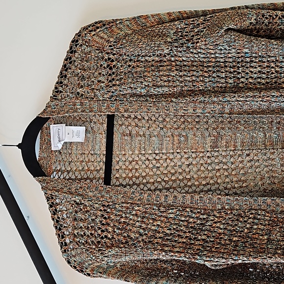 Teaberry Sweater, Size M - Picture 2 of 4